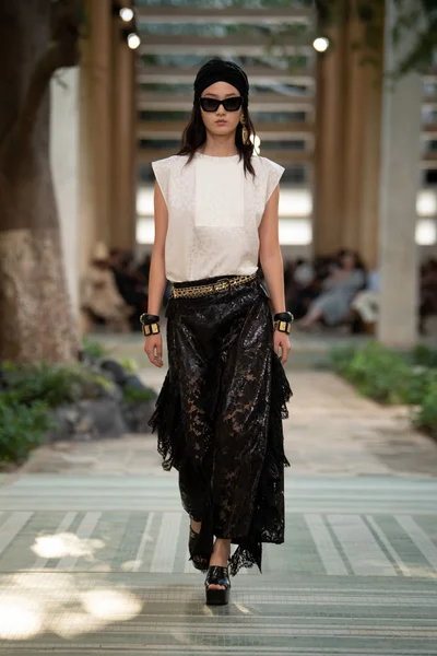 Look 42